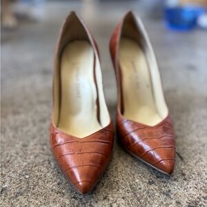 Elegant Brown Croc-Embossed Perfect Emma 100 Pumps